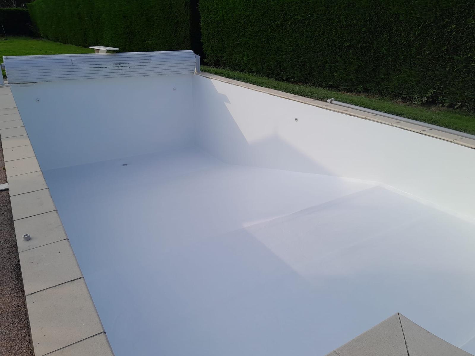 Pristine white Écofinish coating — fresh renovation